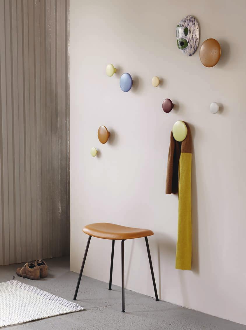 20 THE DOTS COAT HOOKS PLY RUG by Margrethe Odgaard p.