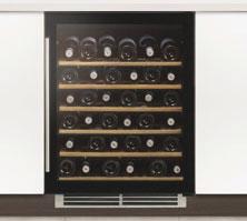 Sense and Classic Undercounter Single Zone Wine Cabinets Wi6121 Black Glass Wi6121 Stainless Steel Wi6118 w:595mm PERFORMANCE Wi6121 Energy Class A Energy consumption 145kWh/yr Ambient temperature