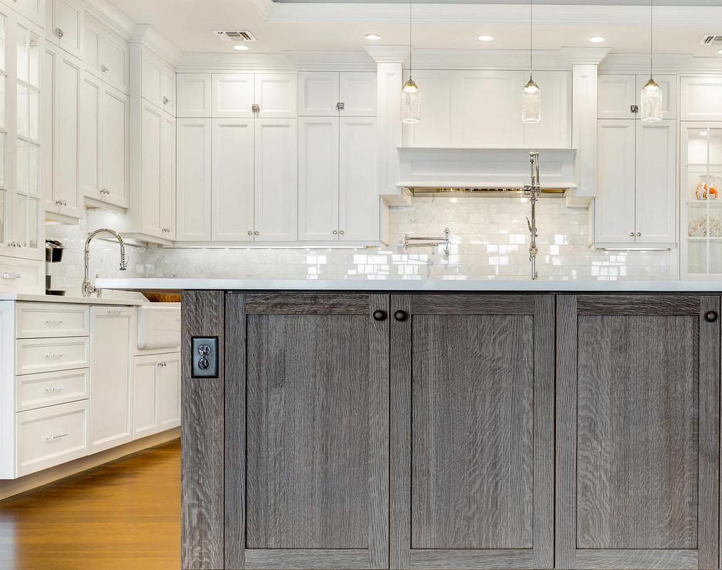 Often families with multiple generations prefer the warm hominess of a traditional kitchen.