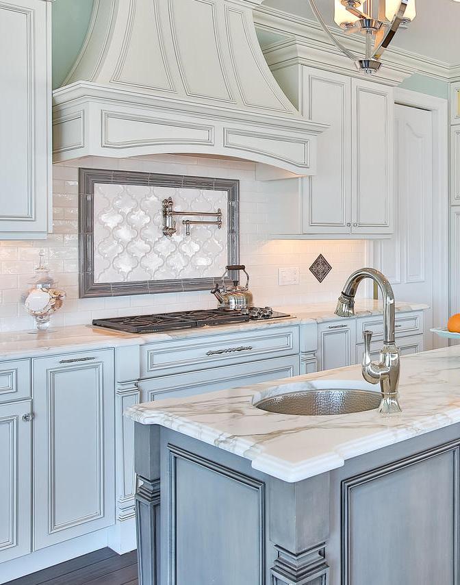 of your kitchen, you will benefit from a consultation with an experienced kitchen designer who has samples to show you of kitchens he or she has created.