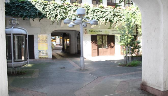 Bécsi Courtyard