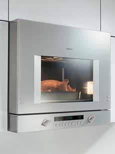 8 cubic foot oven compartment where you can load up to 22 lbs.