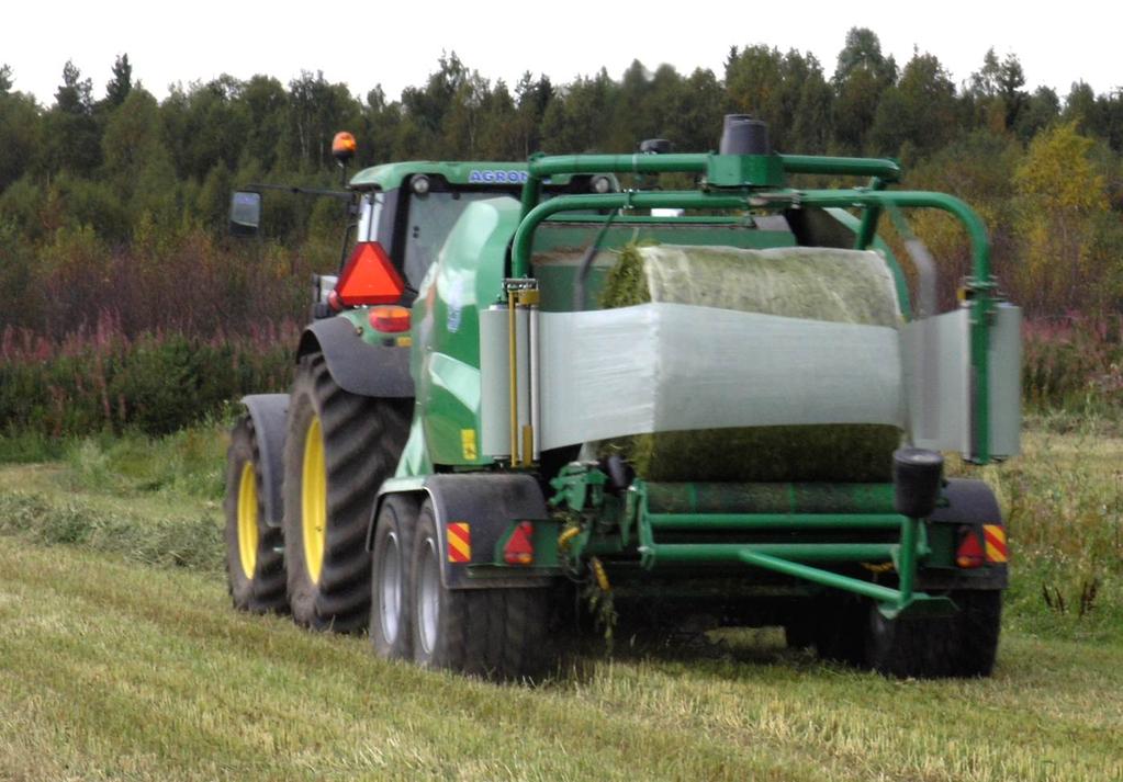 If the PTO rpm drops to low, the ACC protects the transmission by temporarily lowering the baling pressure, and alerts the operator by sound and a signal on the control panel.
