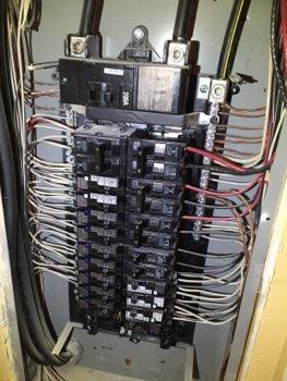 1. Electrical Electrical 1 200 AMP service, 4/0 Aluminum service entrance wires.