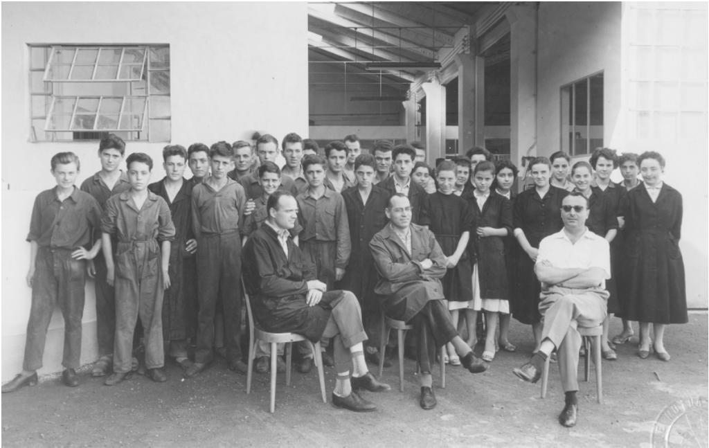 SIT hystory 1953 Pierluigi and Giancarlo de Stefani establish SIT La Precisa, a company operating in precision mechanics, in Padova (Italy) More than 1800 people work for SIT distributed in