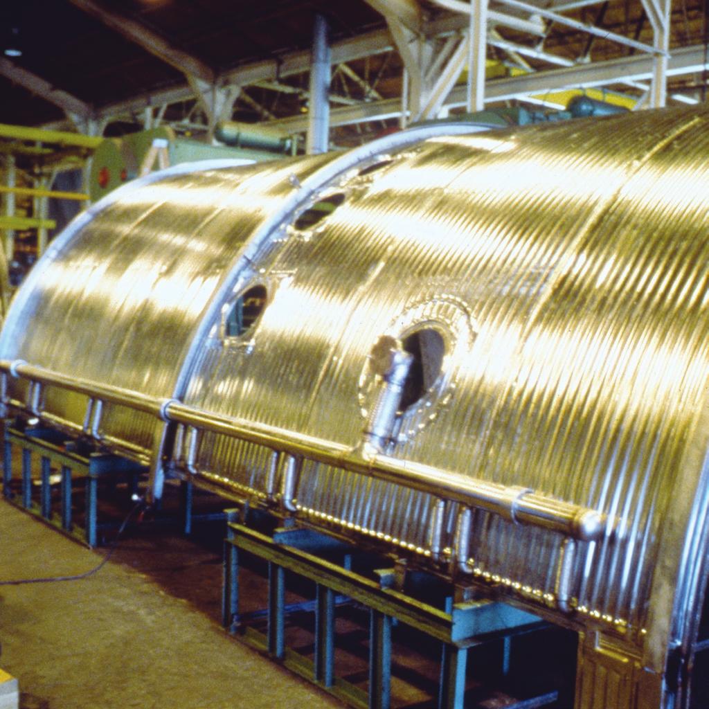 PLATECOIL panels can be fabricated as shells or banks for direct contact or convection drying of solid materials
