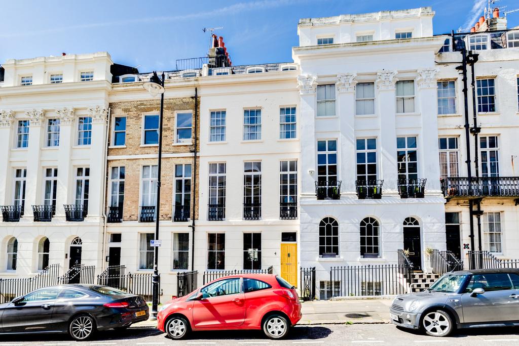 WELCOME TO PORTLAND PLACE BN2 4 BEDROOMS 2 BATHROOMS 2 LIVING ROOMS 1711 SQ FT PARKING PERMIT ZONE H KEMP TOWN Busby's symmetrical masterpiece Portland Place steps down to the English Channel and