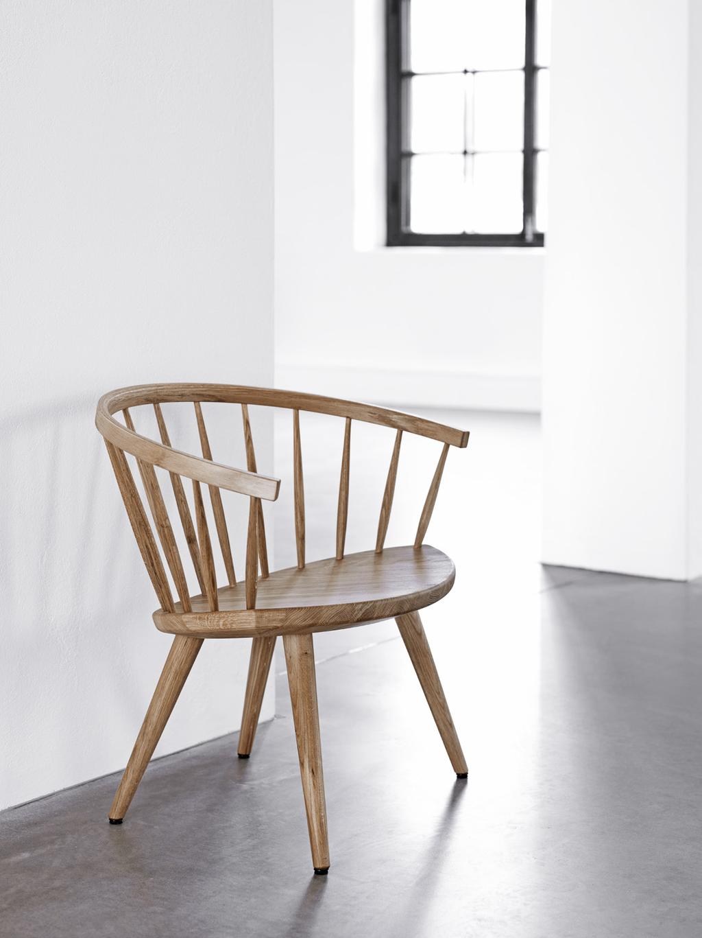 Arka turns 60 in 2015 and we are celebrating this by introducing a new oak version, initially as an exclusive, numbered edition with a production run of only 155 chairs.