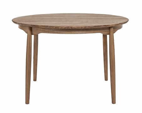Lilla Åland in oak DESIGN: CARL MALMSTEN Lilla Åland is a tried and true staple in Stolab s selection and a favourite that on