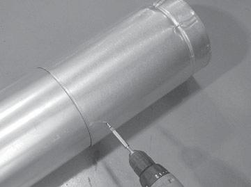 The expanded portion of the MI inner flue must overlap completely with the unexpanded end of the adjacent pipe section.