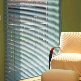 Horizontal slat blind The 16-, 25- or 25-millimetre wide slats in our steplessly adjustable slat blinds leave plenty of room for you to create engaging combinations of colour and