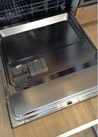 cutlery tray, tested for power, clean. Fridge/ Freezer Built-in fridge/freezer with 2-door opening.