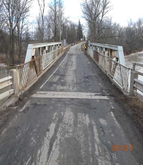 Alternative Solutions ~ Oswego Creek Bridge The following alternative solutions were developed to address the issues identified for the Oswego Creek Bridge: 1 2 3 Do Nothing The existing structure is