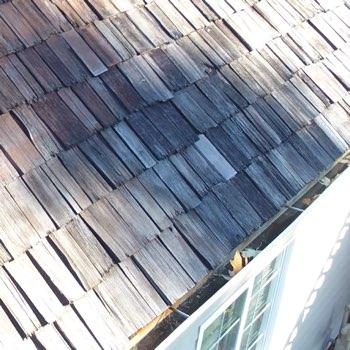1. Roof Condition Roof Wood shake roof surface.