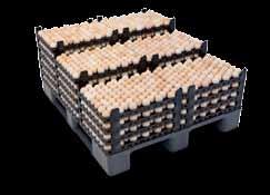 Thanks to its reduced size and weight, a tray can also be held in one hand while manually collecting eggs.
