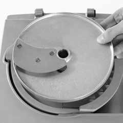 39881) to clean your 5x5, 8x8 and 10x10 dicing grids quickly and easily 4) Fit the discharge plate, disc or dicing equipment as indicated in assembly procedures in points ❶ and ❷.