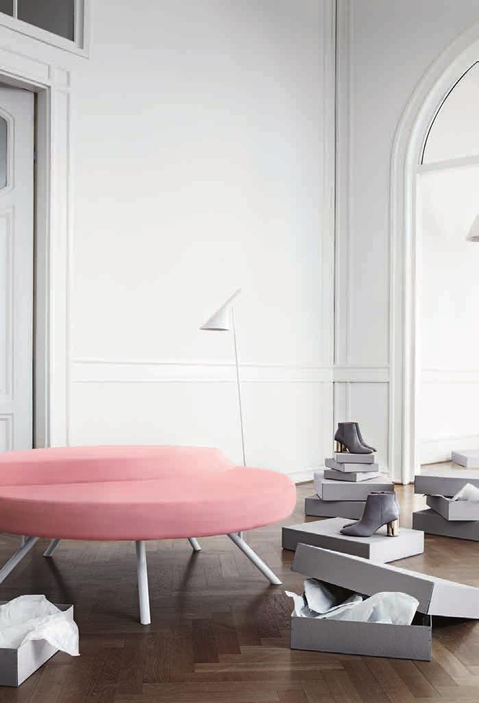 Isa by LOUISE HEDERSTRÖM Isa is a generously-sized piece of seating furniture that brings to mind a rolling landscape with variations in both height and shape.