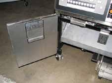 2-5. VENTILATION OF FRYER The fryer should be located with provision for venting into an adequate exhaust hood or ventilation system.