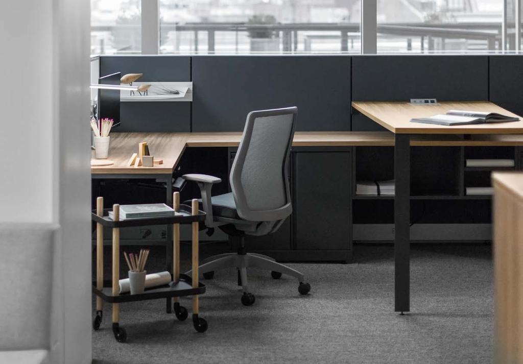 Seating Lyric Lyric offers a comprehensive family of seating with a clean, streamlined aesthetic. Choose from multiple arm options and mid- or high-back styles.