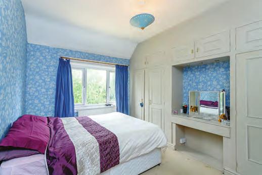 This lovely room is spacious and nicely presented and has a good sized ensuite fitted with a bath, wc and pedatsal