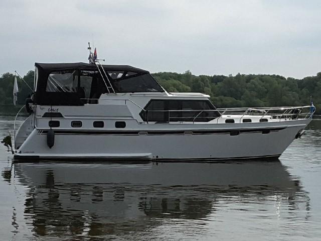 295 hour; Number of engines: 1 ; -: Shipyard ; Trade: Not possible ; Rent (to buy): Not possible ; Private Financing: Partially possible ; This zijlmans Eagle 1200 Classic is very well equipped.