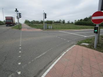 Route crosses slip roads at signalled crossings and crosses A14 on bridge. Good provision. Bait s Bite Lock 17 18 17.