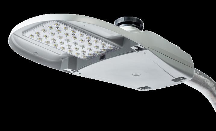 universally retrofittable. Arieta is available in two housing sizes (AR-13 & AR-1) and a wide range of lumen packages to match the visual scale of multiple pole mounting heights.