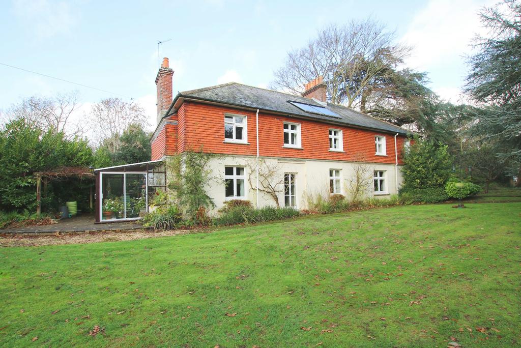 For more information or to arrange a viewing please contact us: 42 High Street, Ringwood,