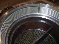 BREECHLOCK HEAT EXCHANGERS Shell and tube heat exchangers used on hydro-cracking and hydro-desulfurization require special closure design because of requirements imposed by the process licensor: