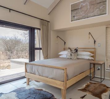 They ve applied the same ethos to their home in Hoedspruit; it s designed for what s important to them about the time they spend in the bush as a family. Nothing is redundant.