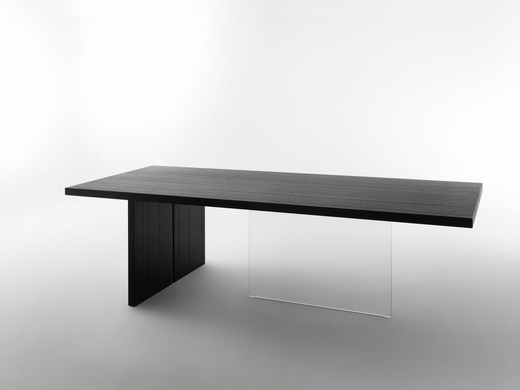 VERTIGO_table Design Daniele Lago Suspension effect: 1 glass leg, 1 wood leg Black-dyed oak veneer Thickness top and leg