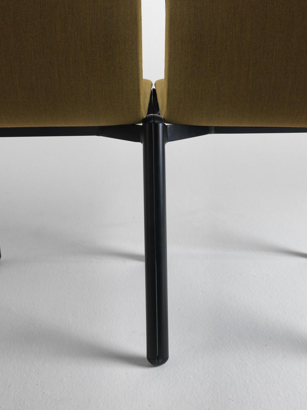 Upholstered (Lago fabrics) or white/black lacquered ash seat