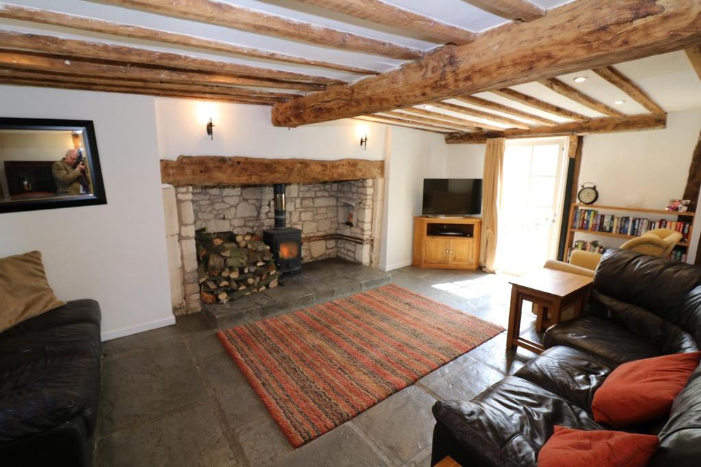 The Property Comprises Of Entrance Porch with lantern light and solid timber door with knocker leads into Main Lounge measuring approximately 19 9 x 13 6 (6.06 x 4.