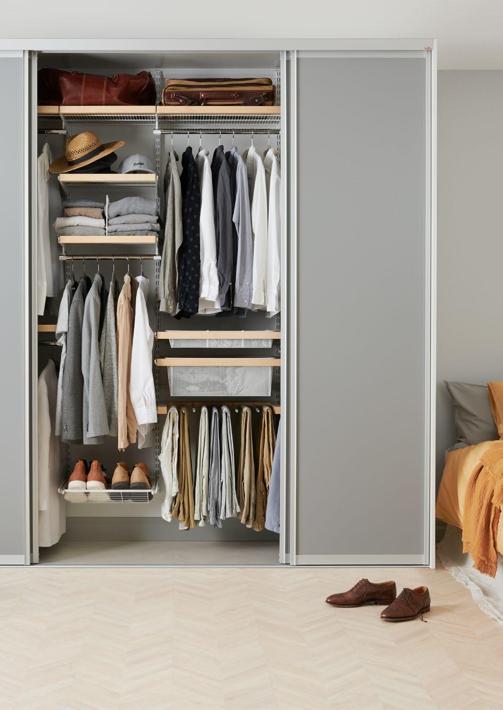 A closet, with details adapted to your needs will give a great overview and make your clothes and other items easy accessible.