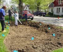 Rain Garden Installation The best time to install a rain garden is in the spring, when digging will be easier and plants will be more likely to thrive.