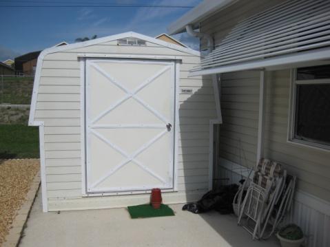 SUMMER MONTHS ONLY. 327 LUGER DELUXE PARK MODEL 24FT X 40FT, 3 BEDROOMS, 1.