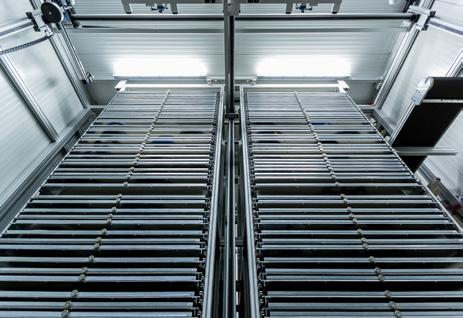 BENEFITS Minimum personnel time Just-in-time line processing Decoupling of loading and retrieval processes CLIMATE CONTROL Our U-7000 series drying unit guarantees controlled humidity values <5% RH.