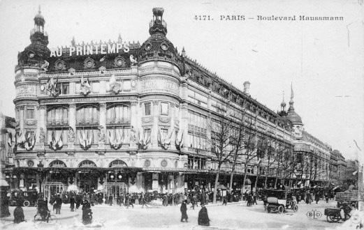 Magasin Au Printemps, Paris Before continuing on the Printemps, you will make a necessary detour on the history of the department stores of Paris.