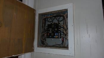 1. Electrical Panel Utilities Unit 7 Materials: Service Entrance - Overhead Service Panel Amperage - 100 Amp Service Main disconnect at exterior meter Panel box located in bedroom Panel Manufacturer