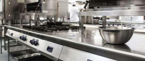 WHY TECMASTER? MARKET LEADERS IN LARGE SCALE COMMERCIAL CLEANING SERVICES We regard the promotion and development of an effective cleaning program to your catering department as an essential service.