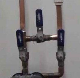 5 Ball Valve Bypass When the ball valve bypass is in service, each handle should be parallel to the plumbing or in the vertical position. To put in bypass, follow the instructions below: 1.