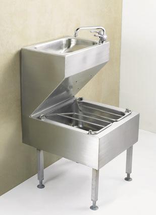 plaster sinks PS H A hardwearing stainless steel unit with an integral sump accommodating a special, user serviceable, strainer to prevent plaster waste blocking the drain.