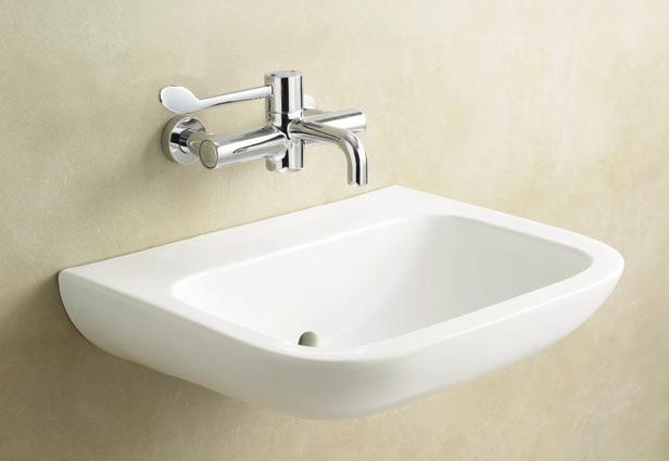 600 500 400 195 177 480 420 365 196 S215501 60cm basin with back outlet, no overflow or tapholes (above). S215401 50cm basin with back outlet, no overflow or tapholes (not shown).