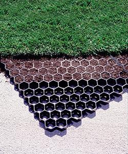Lattice / Trellis: Using Eco Screen Plastic Lattice, you can create beautiful features around your home, garden or courtyard, simply and economically.