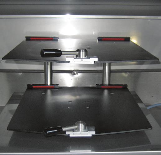 Dual table BPM-60 LT-X (Lab-Therm) 5 Dual table The dual table is an easy and economical way of doubling the shaking capacity. The dual shaking table consists of two levels.