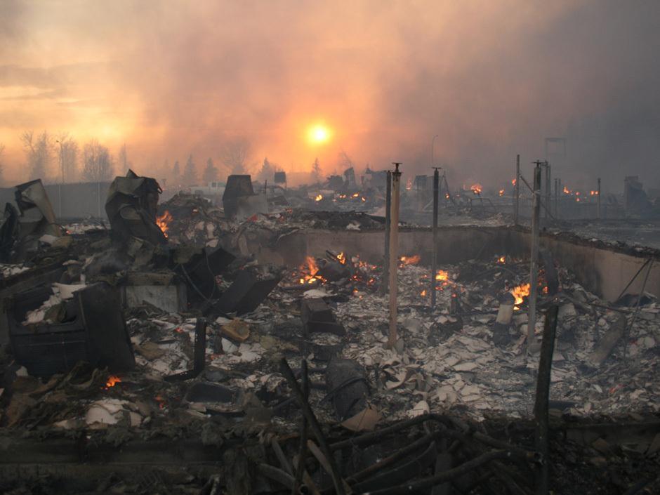 WUI Fires in Canada with property loss 2011 Slave Lake, Alberta 430+ homes destroyed, 700+ left