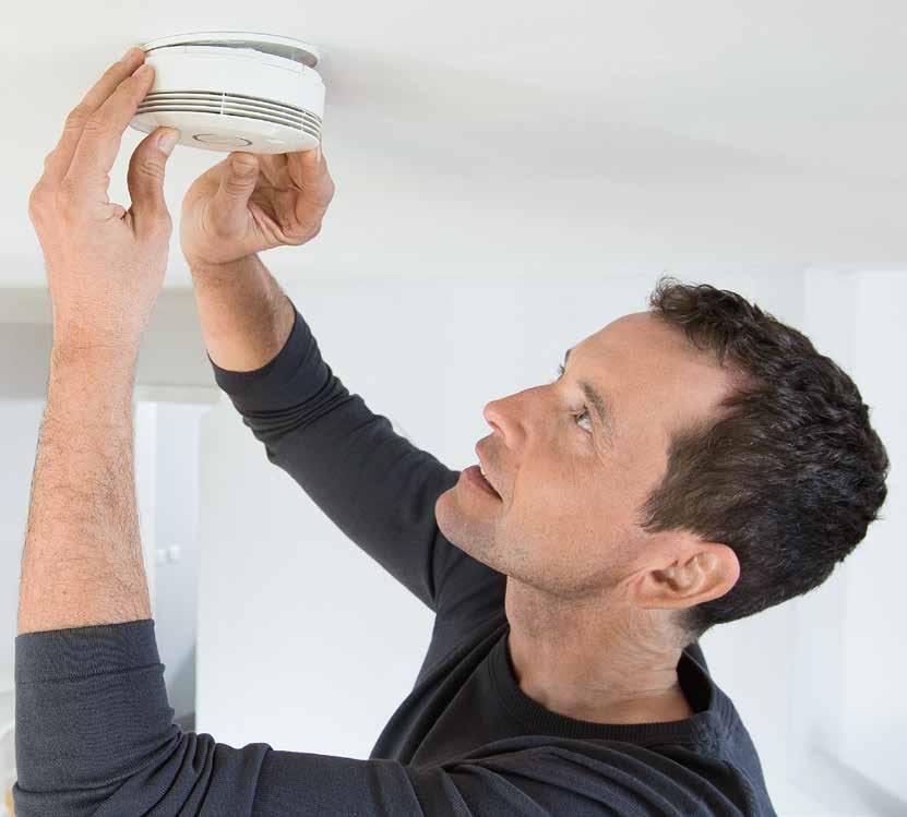 The primary reason for installing an alarm system is to ensure increased intrusion protection. However, it is also possible to integrate smoke alarm devices into alarm systems.