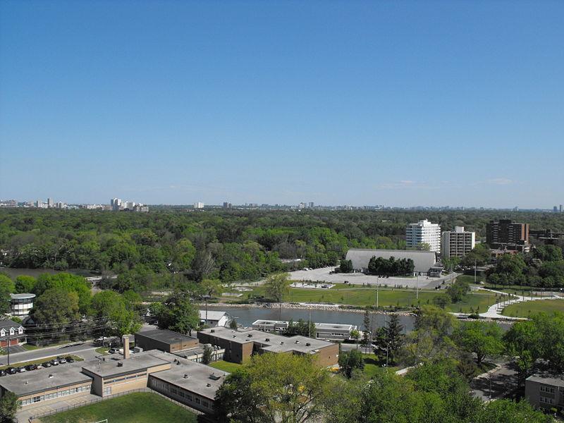 The Site Arena relationship to the park: Overlooks the Port Credit Memorial Park and the Credit River Physical and Visual Link to it s Surroundings Integrated connection with the Park which exhibits