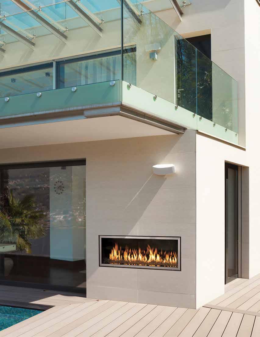 PANELS OUTDOOR WS54 Outdoor Town & Country sets the benchmark in premiere fireplace design with this massive panorama of flames.