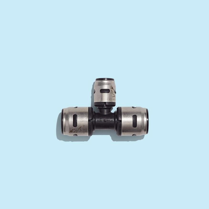 is its patented air transfer tube, which allows for a vacuum-assisted pull during the flush and accelerates the force of the water and waste flowing through the trapway.